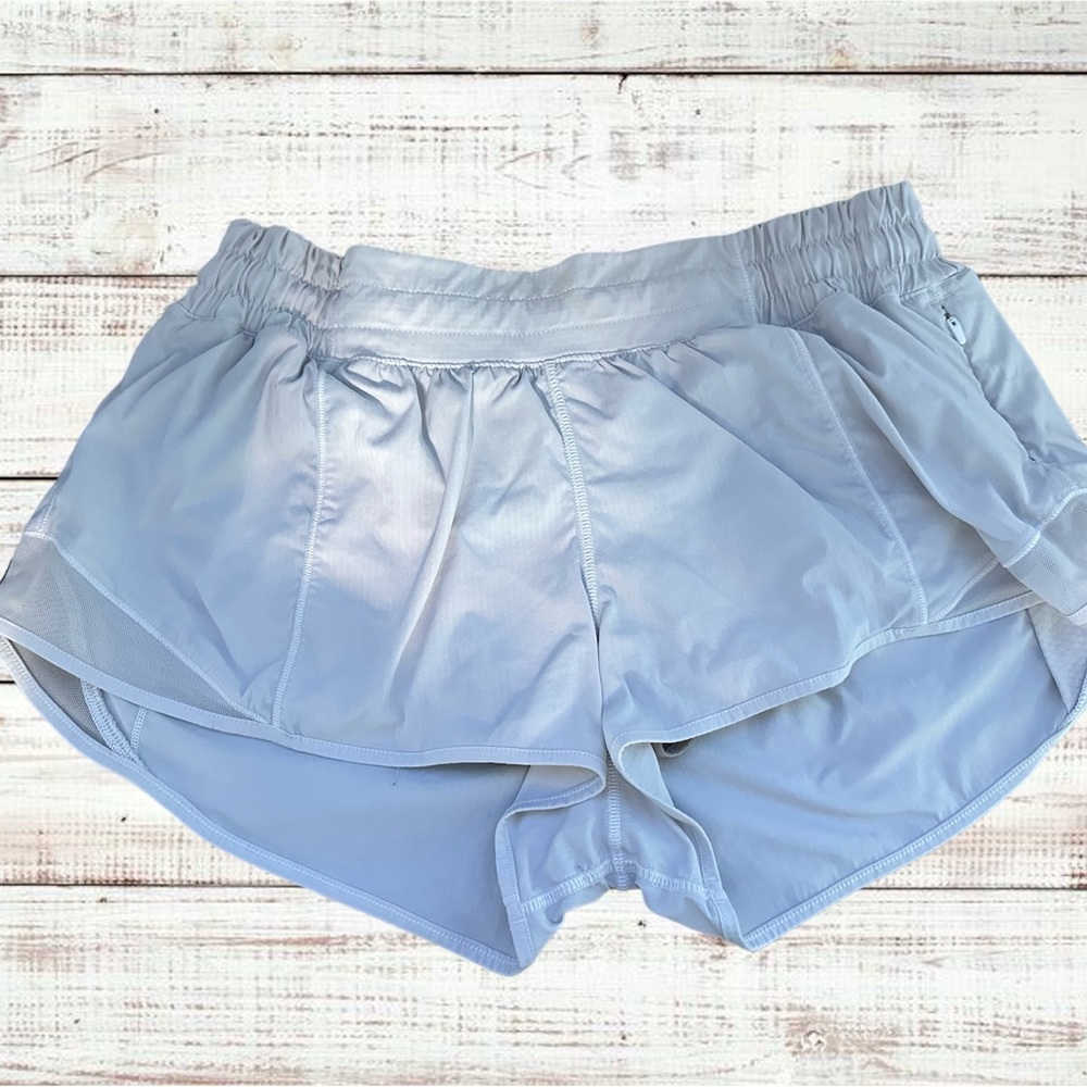 Lululemon Hotty Hot Low-Rise Lined Short Size:8